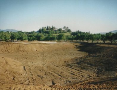 Preparación del terreno para la construcción Lago hoyo 16 de Santana Golf